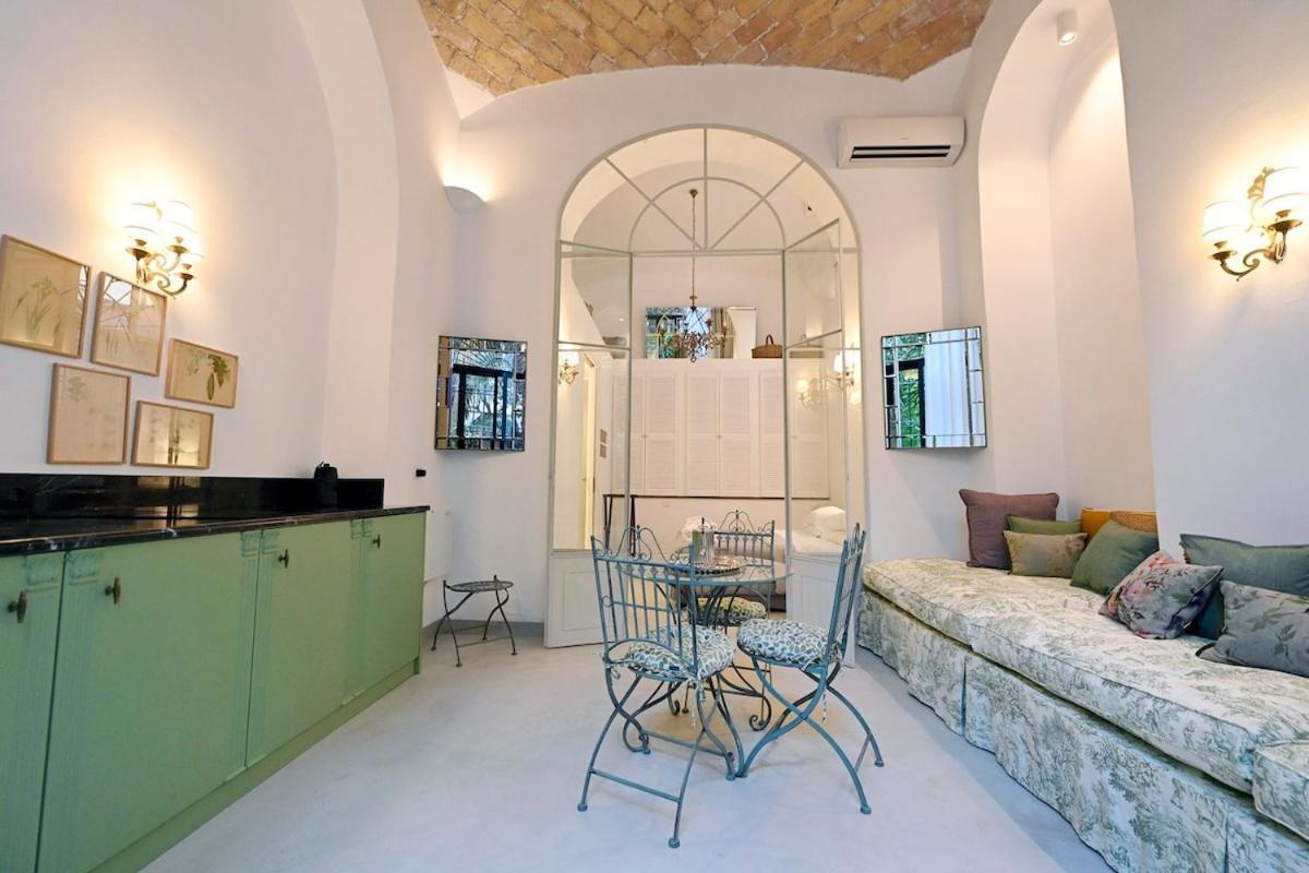 Apartment Romantic Silent Garden